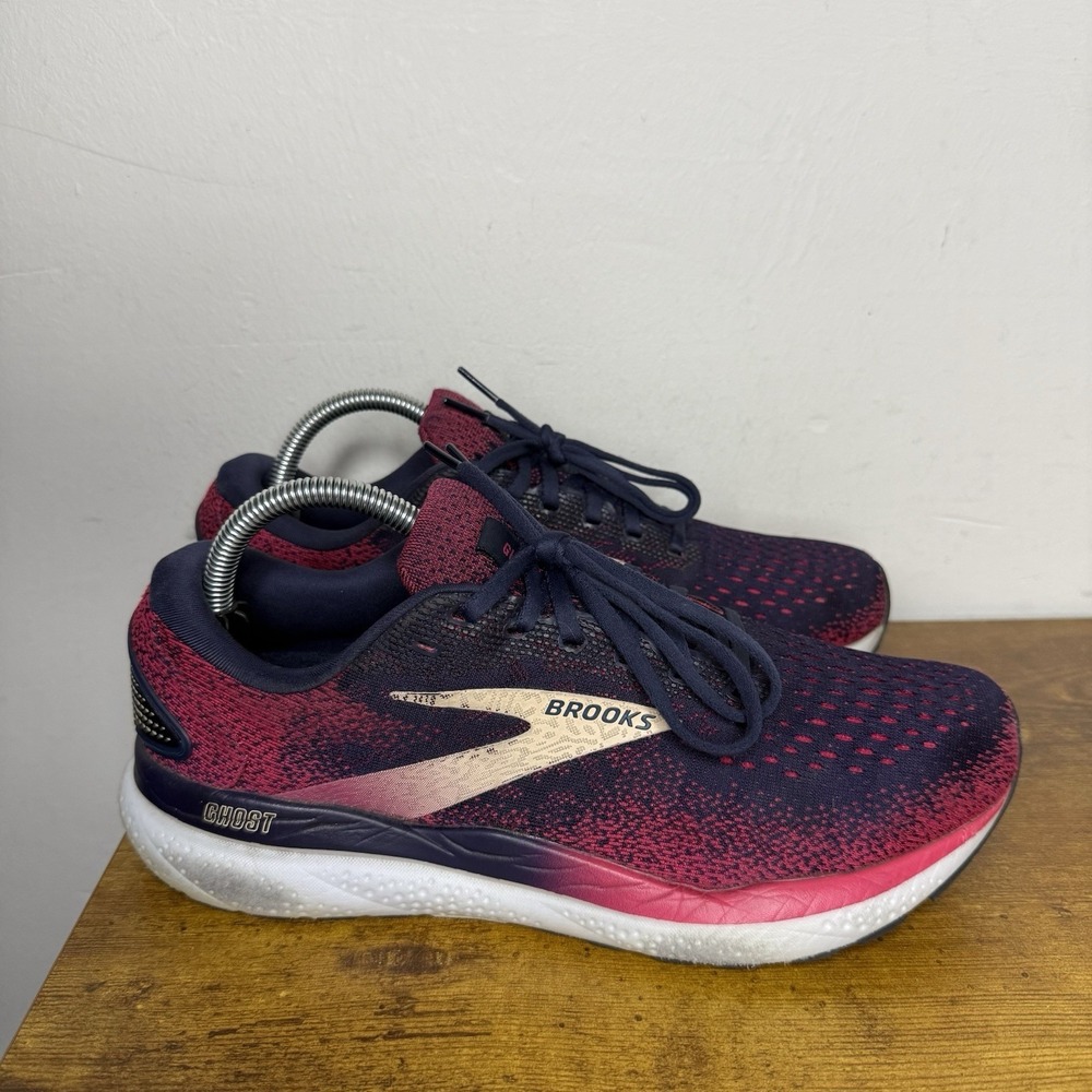 Brooks Ghost 16 Running Shoes Women's Size 10 Pink Purple